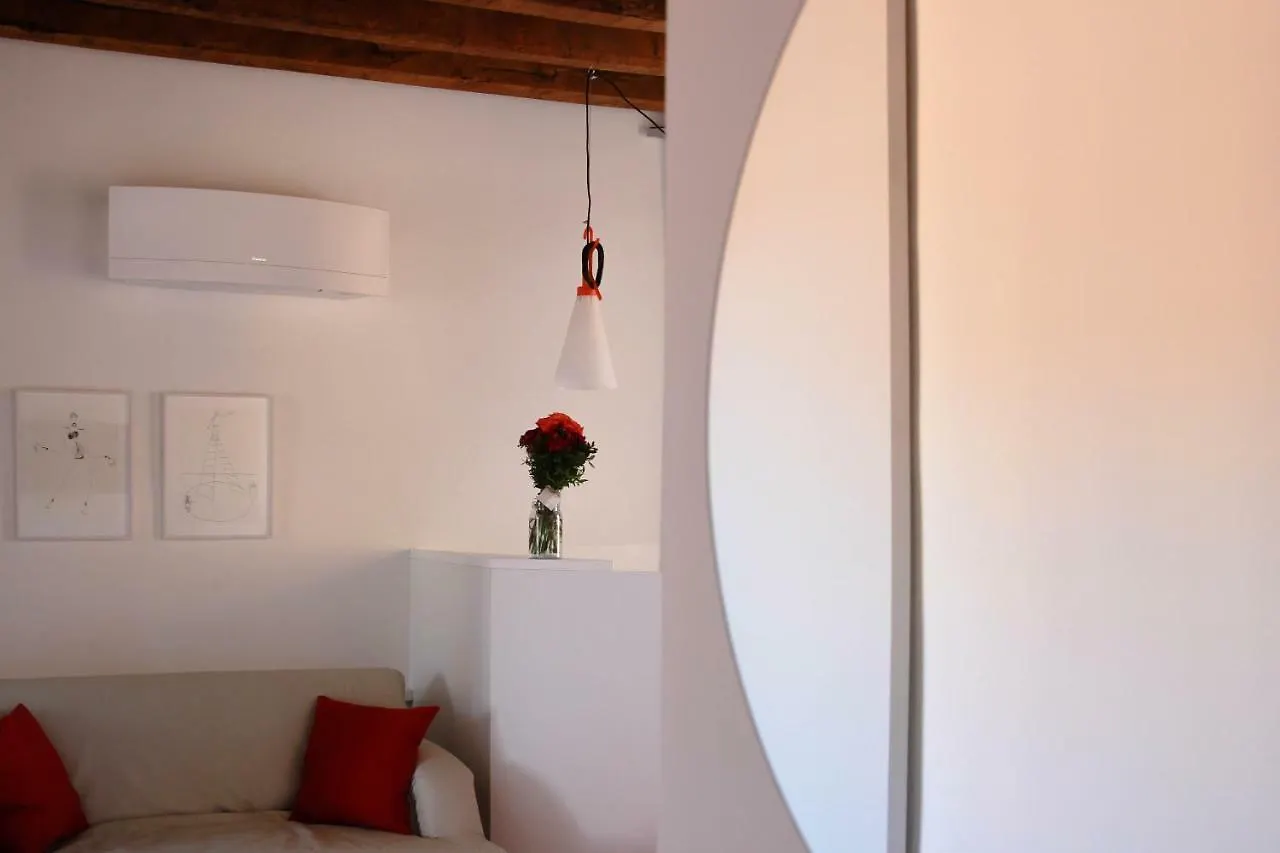 Design Apartment Porta Venezia Milan